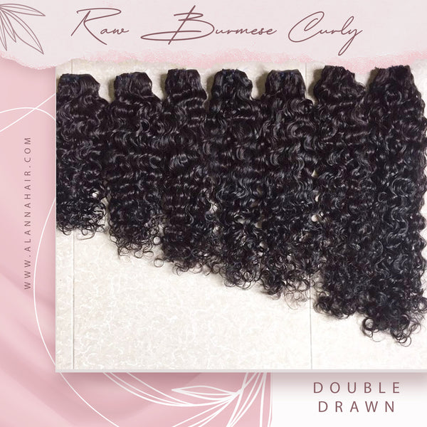 Fasci di capelli ricci birmani crudi